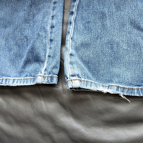 L.E.I Jeans size 7 - Picture 7 of 8